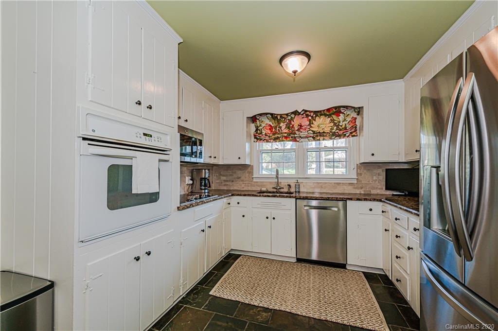 1206 Carey Court Charlotte NC 28210