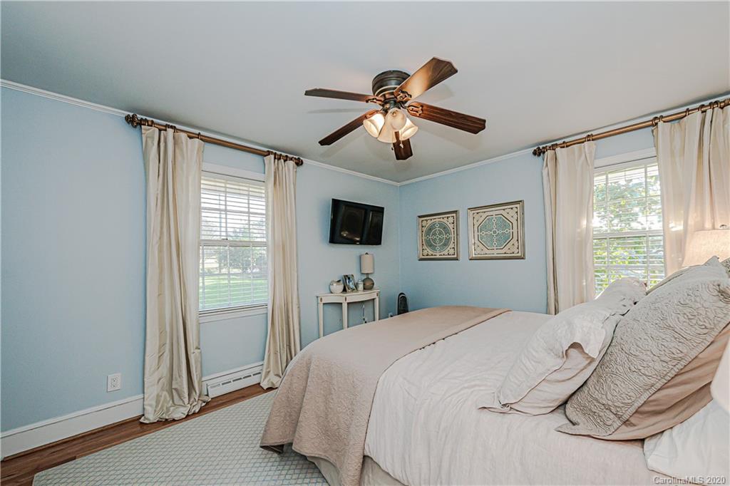 1206 Carey Court Charlotte NC 28210