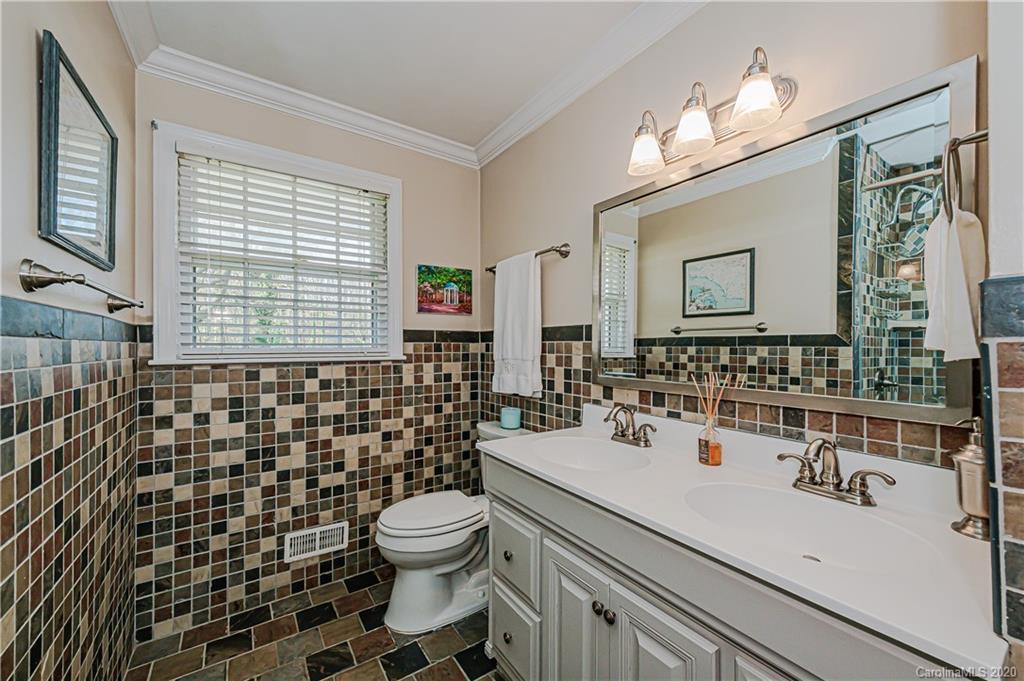1206 Carey Court Charlotte NC 28210