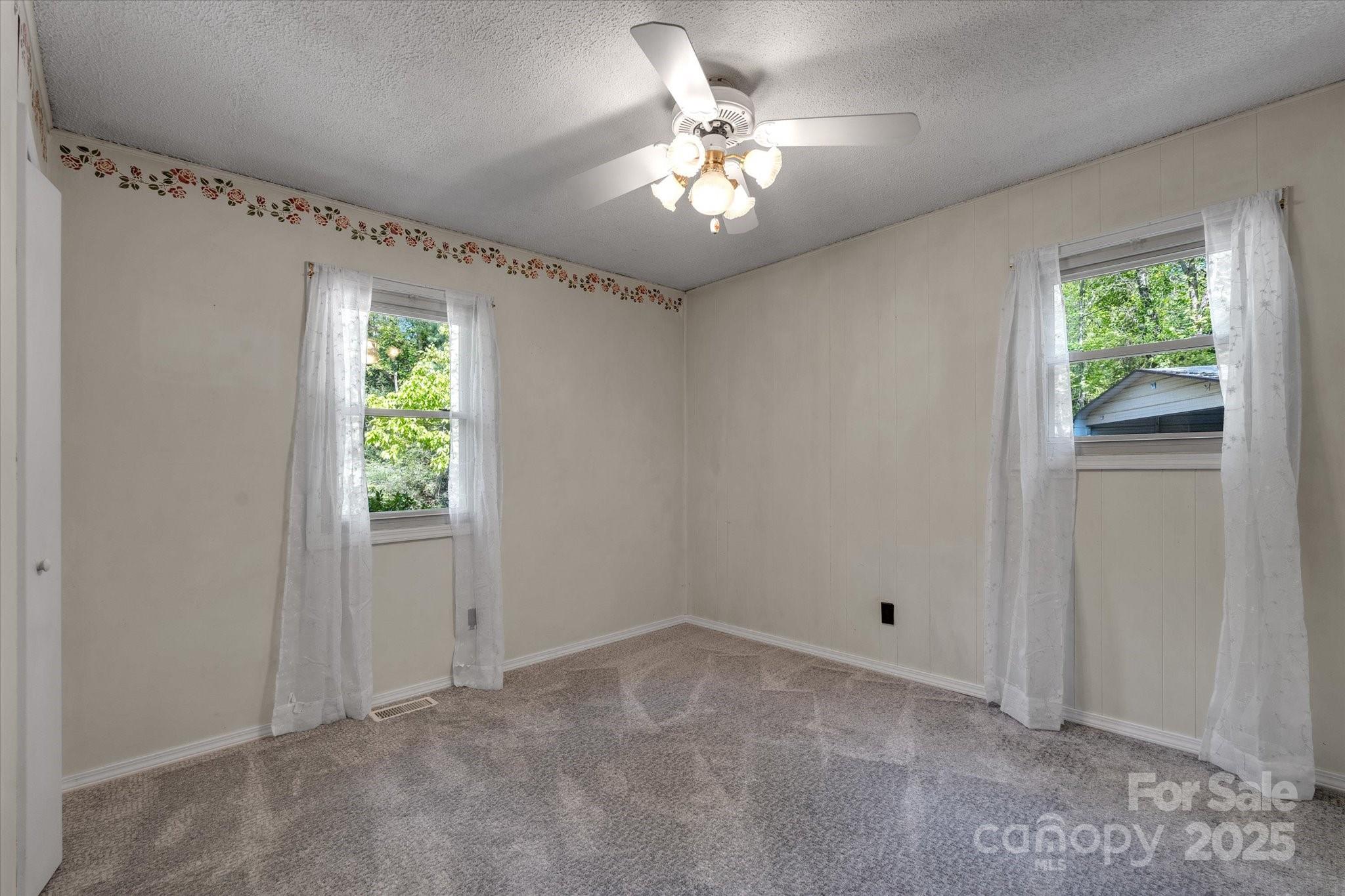 12 Thumper Lane Arden NC 28704