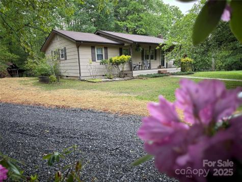 12 Thumper Lane Arden NC 28704