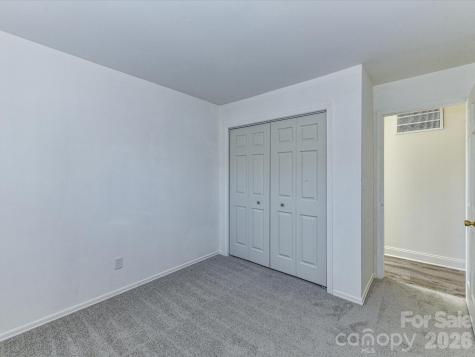 8322 Knights Bridge Road Charlotte NC 28210
