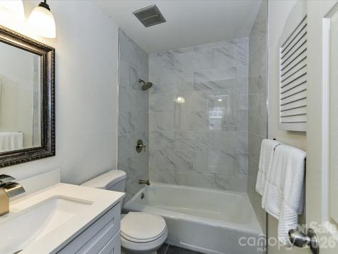 8322 Knights Bridge Road Charlotte NC 28210