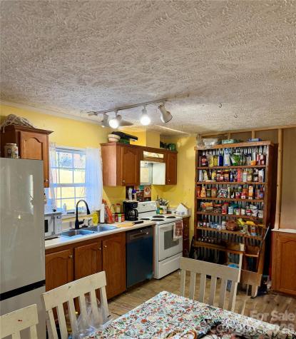 600 Scottdale Road Canton NC 28716