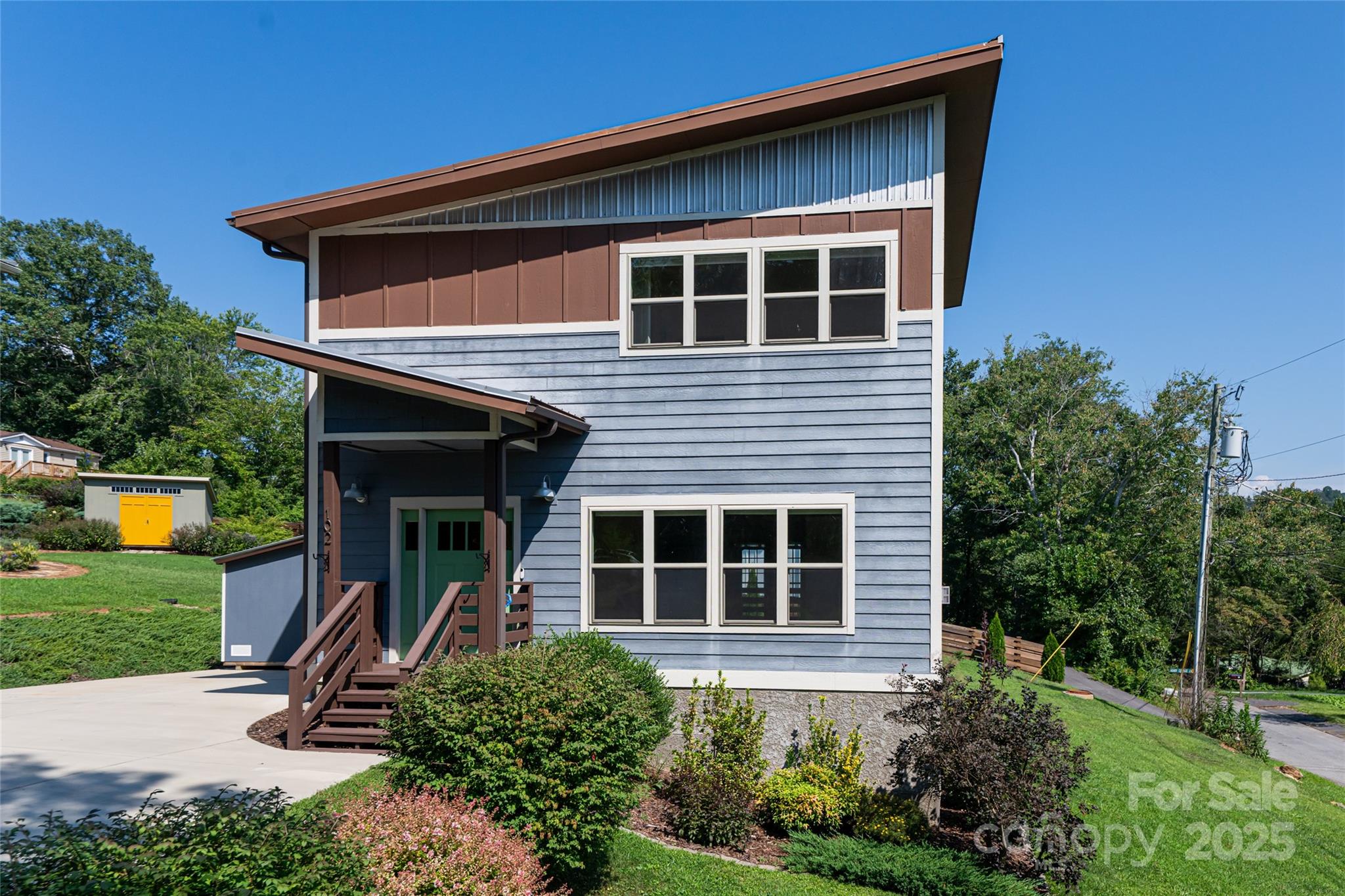 102 E Skyland Circle Asheville NC 28804