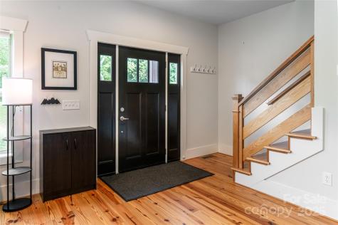 102 E Skyland Circle Asheville NC 28804