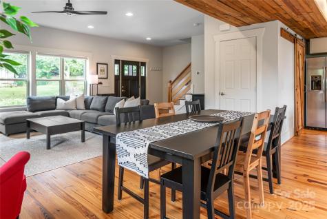 102 E Skyland Circle Asheville NC 28804