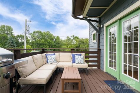 102 E Skyland Circle Asheville NC 28804