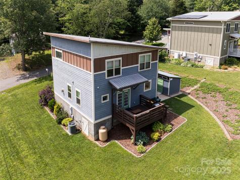 102 E Skyland Circle Asheville NC 28804