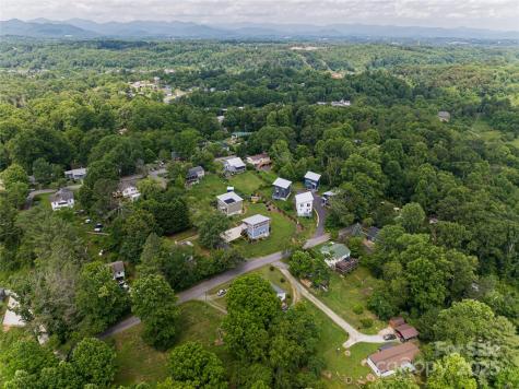 102 E Skyland Circle Asheville NC 28804