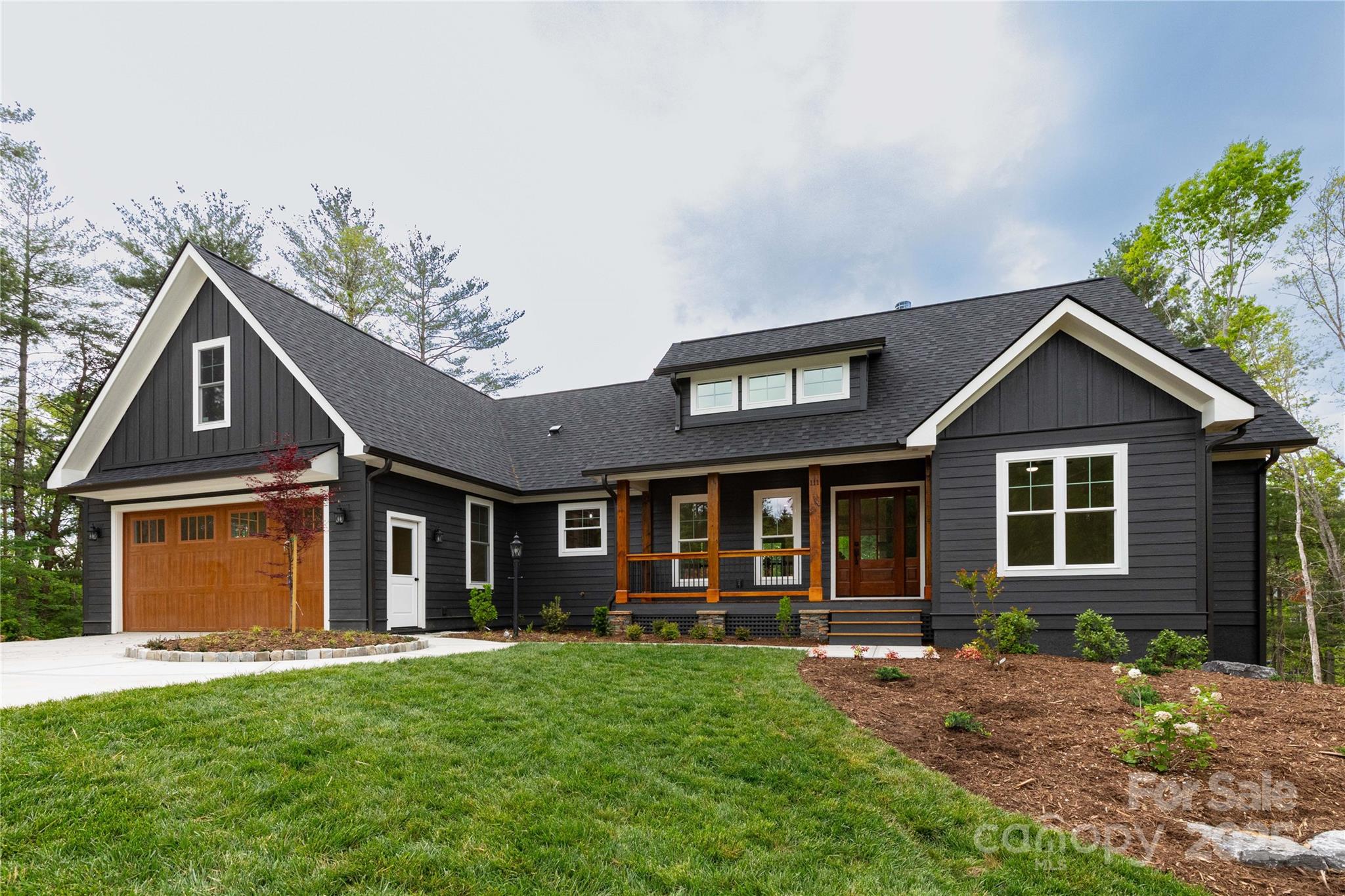 111 Laura Trace Hendersonville NC 28792