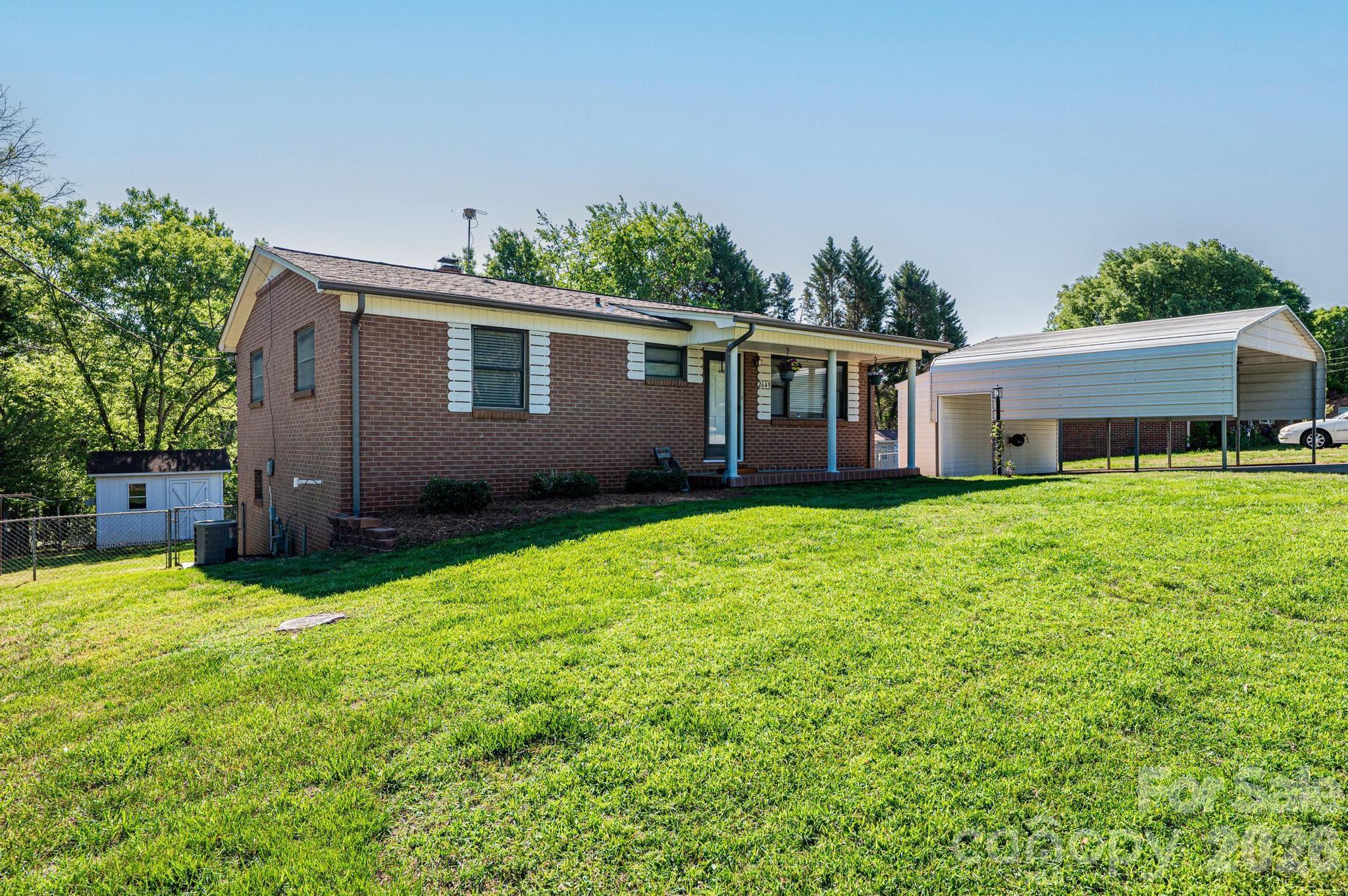 2649 Westview Acres Street Hickory NC 28601