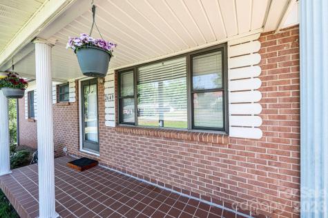 2649 Westview Acres Street Hickory NC 28601
