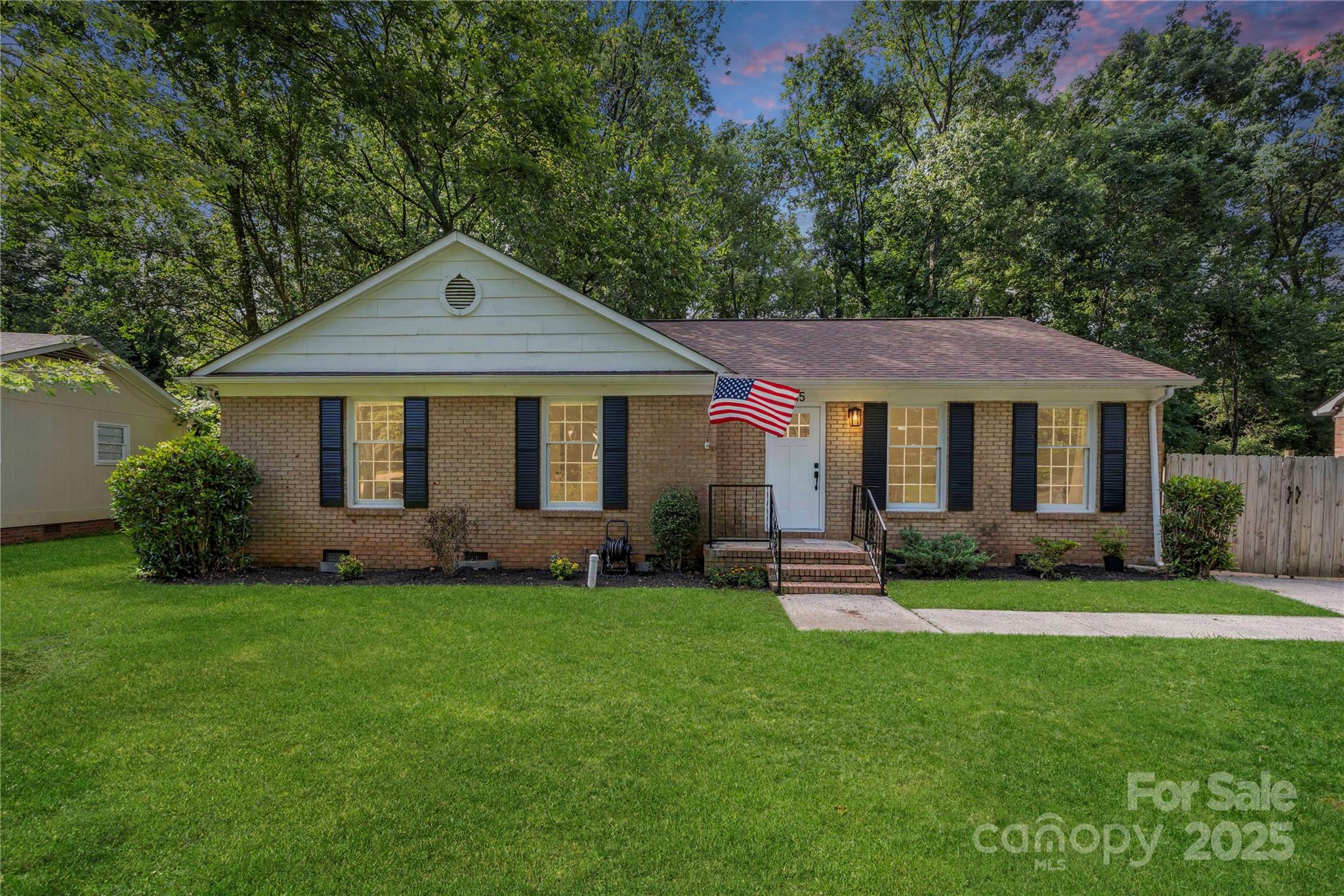 6215 Cross Creek Lane Charlotte NC 28212