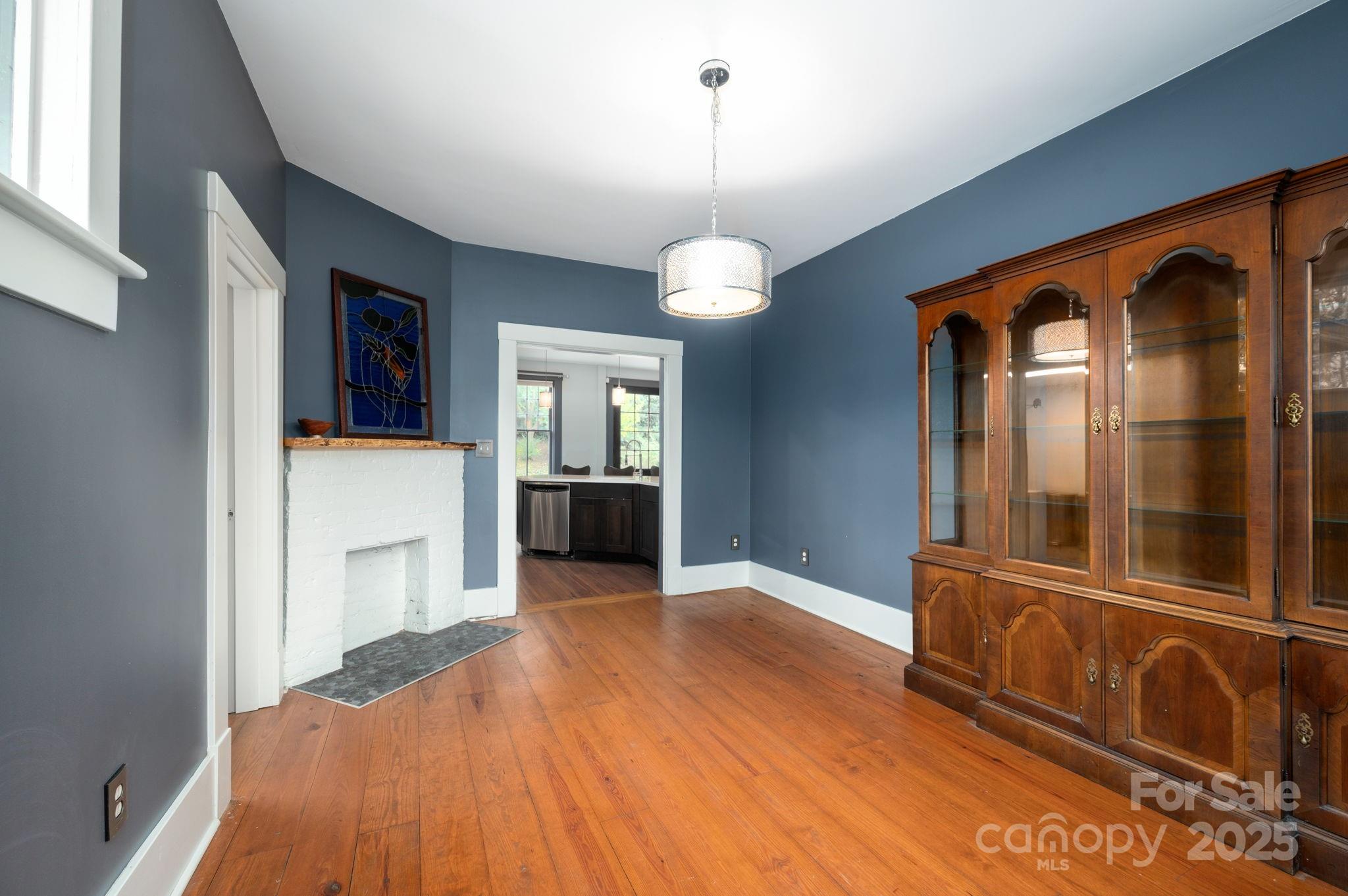 11 Cullowhee Street Asheville NC 28801