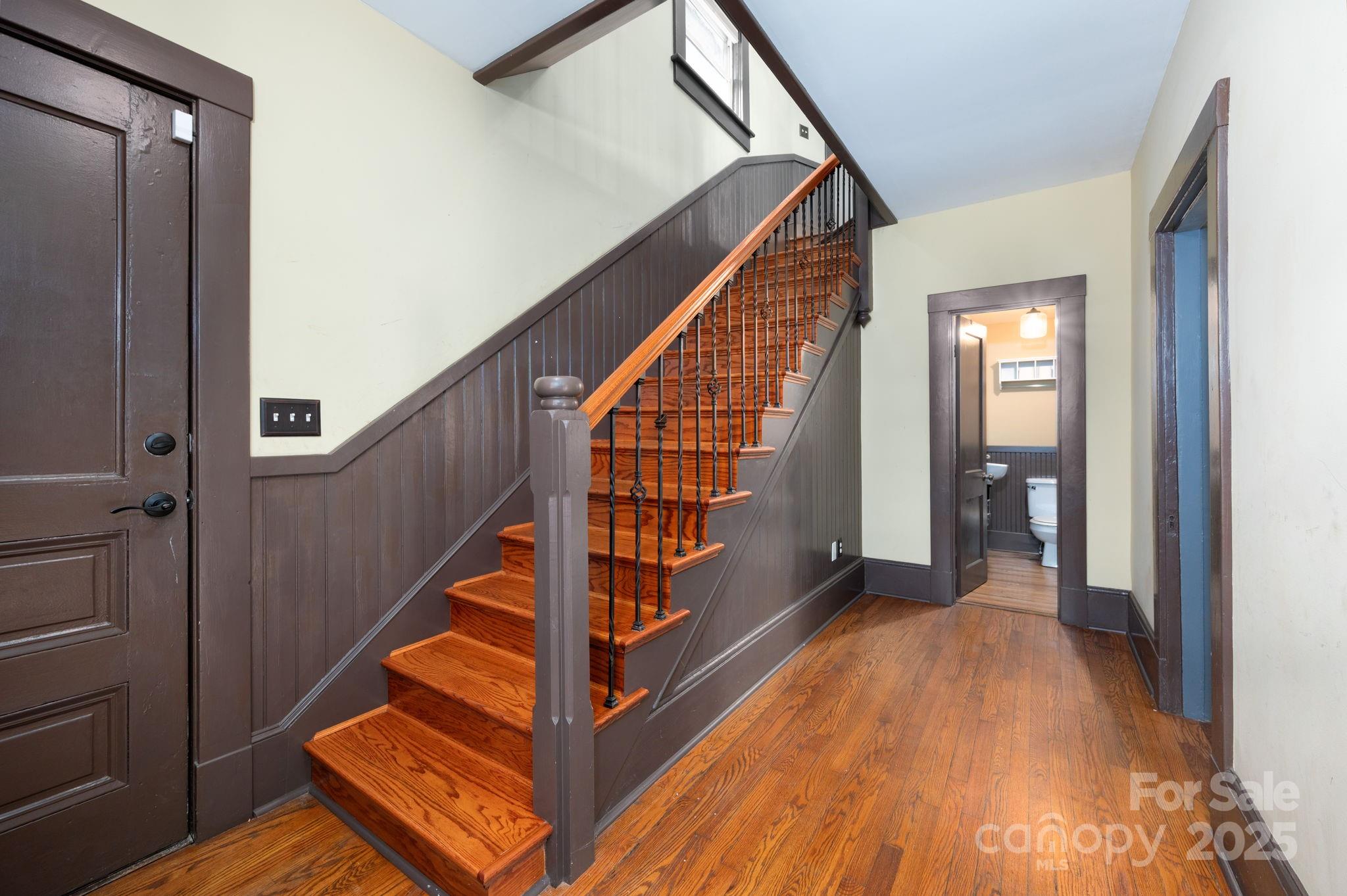 11 Cullowhee Street Asheville NC 28801