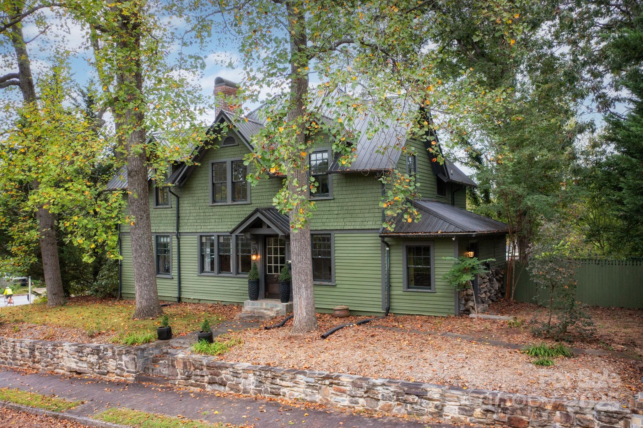 11 Cullowhee Street Asheville NC 28801