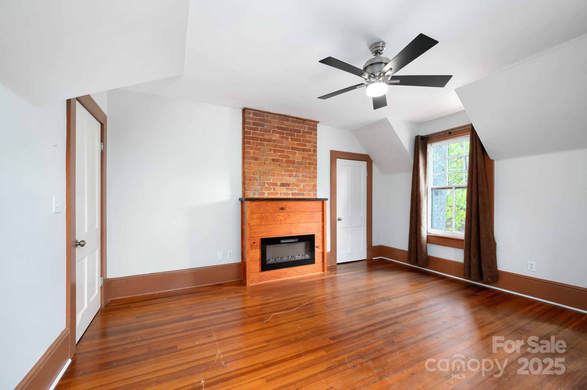 11 Cullowhee Street Asheville NC 28801