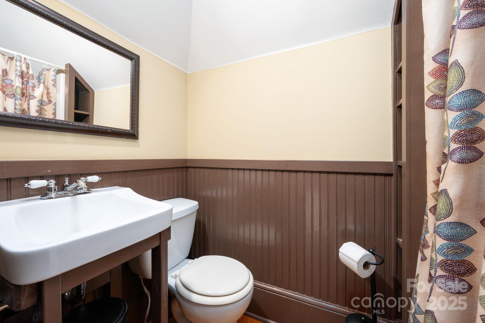 11 Cullowhee Street Asheville NC 28801