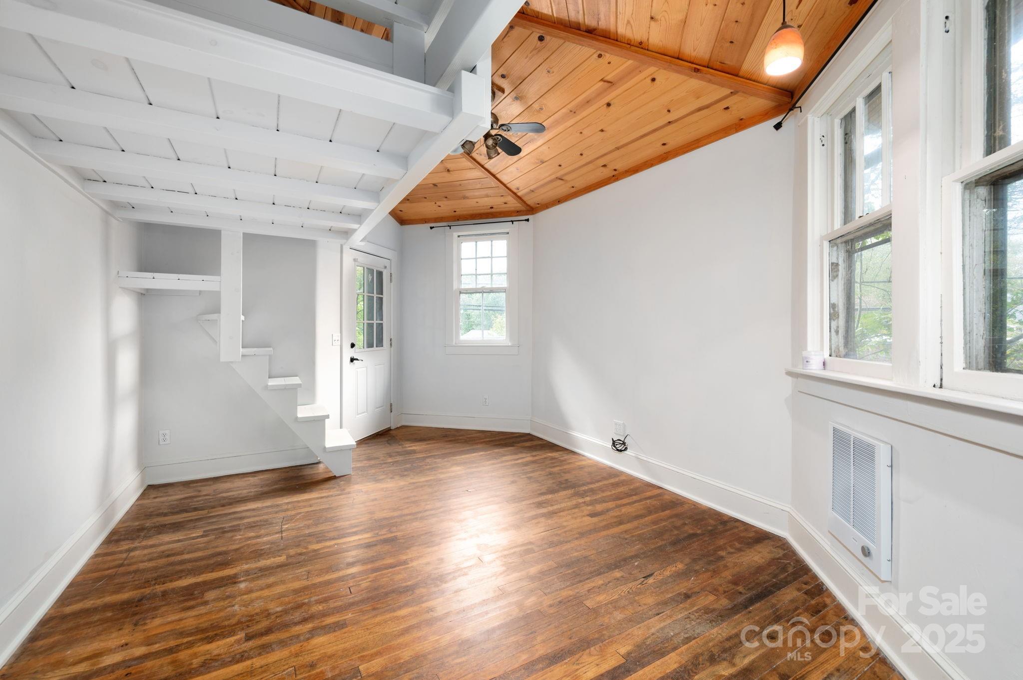 11 Cullowhee Street Asheville NC 28801