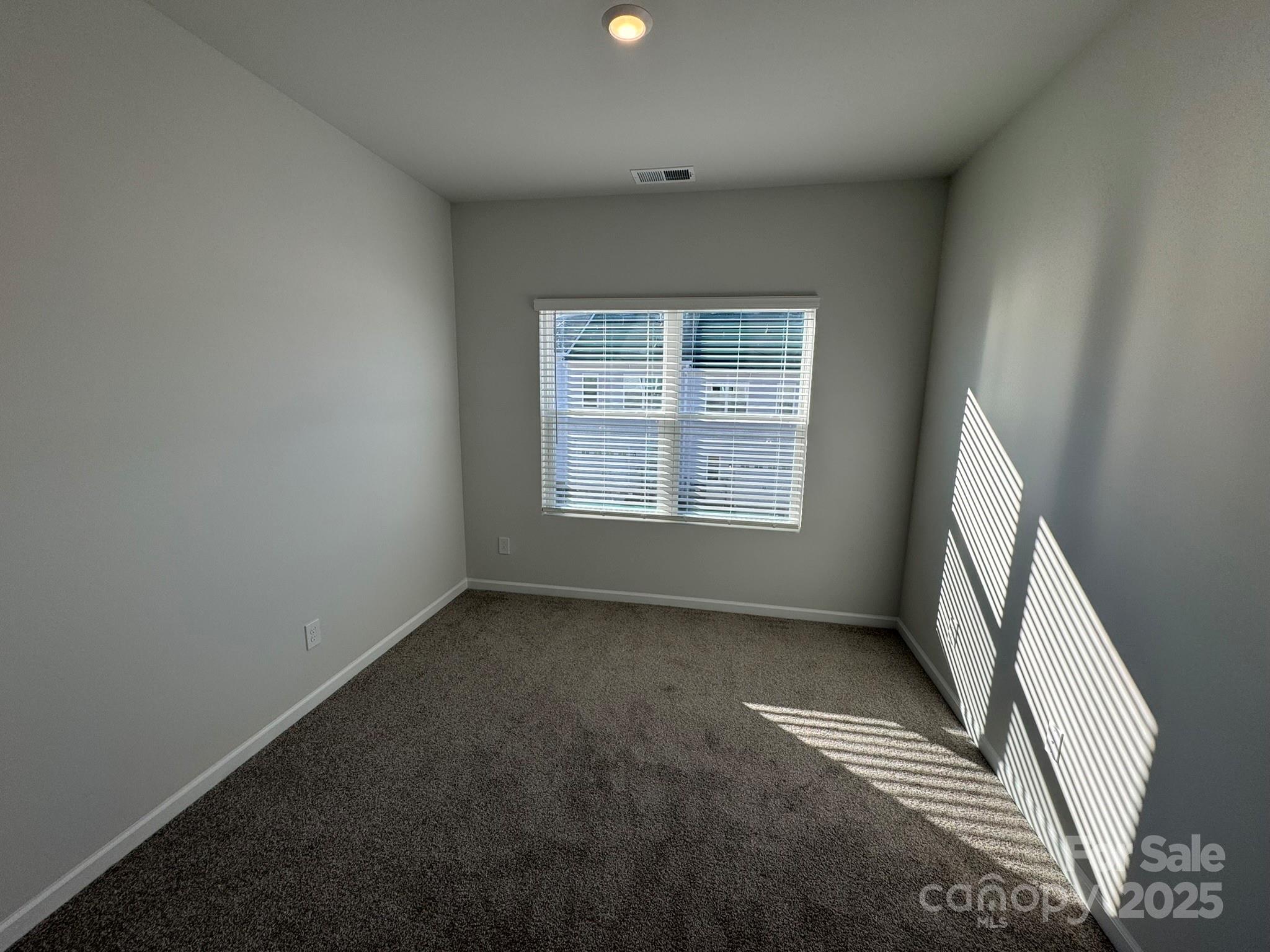 7013 Alpharetta Street Charlotte NC 28216