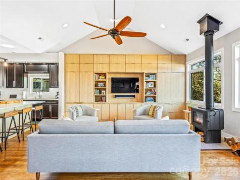 78 Annandale Avenue Asheville NC 28801