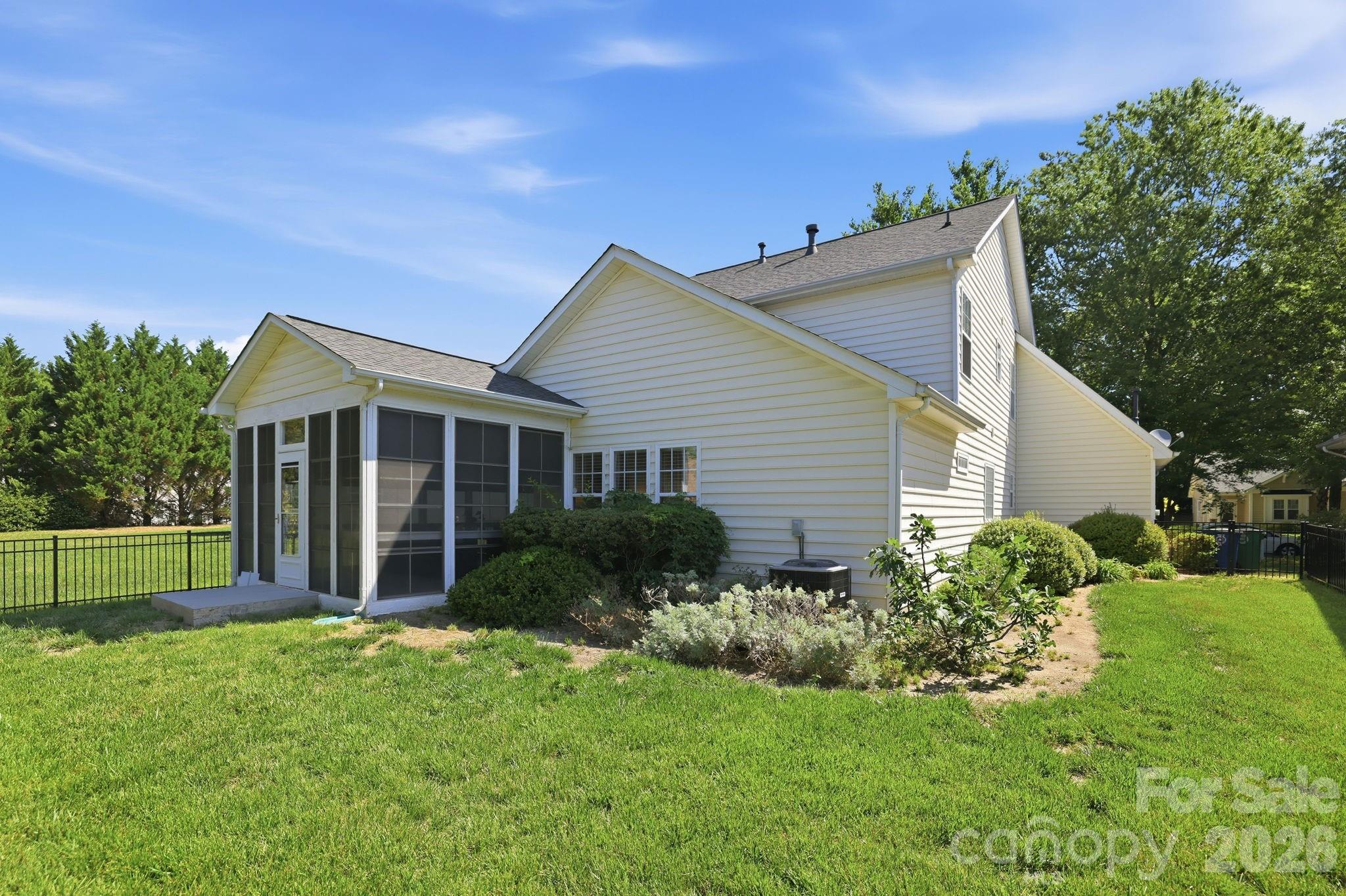 1348 Millbank Drive Matthews NC 28104