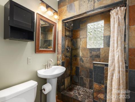 915 Tunnel Road Asheville NC 28805