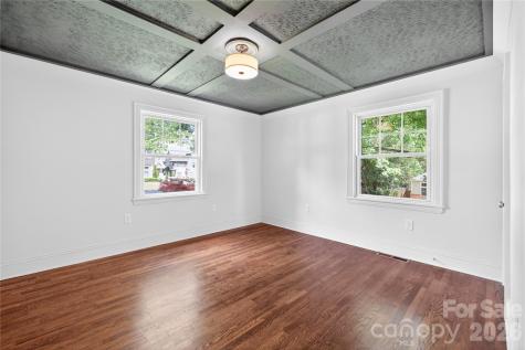 2501 Runnymede Lane Charlotte NC 28209