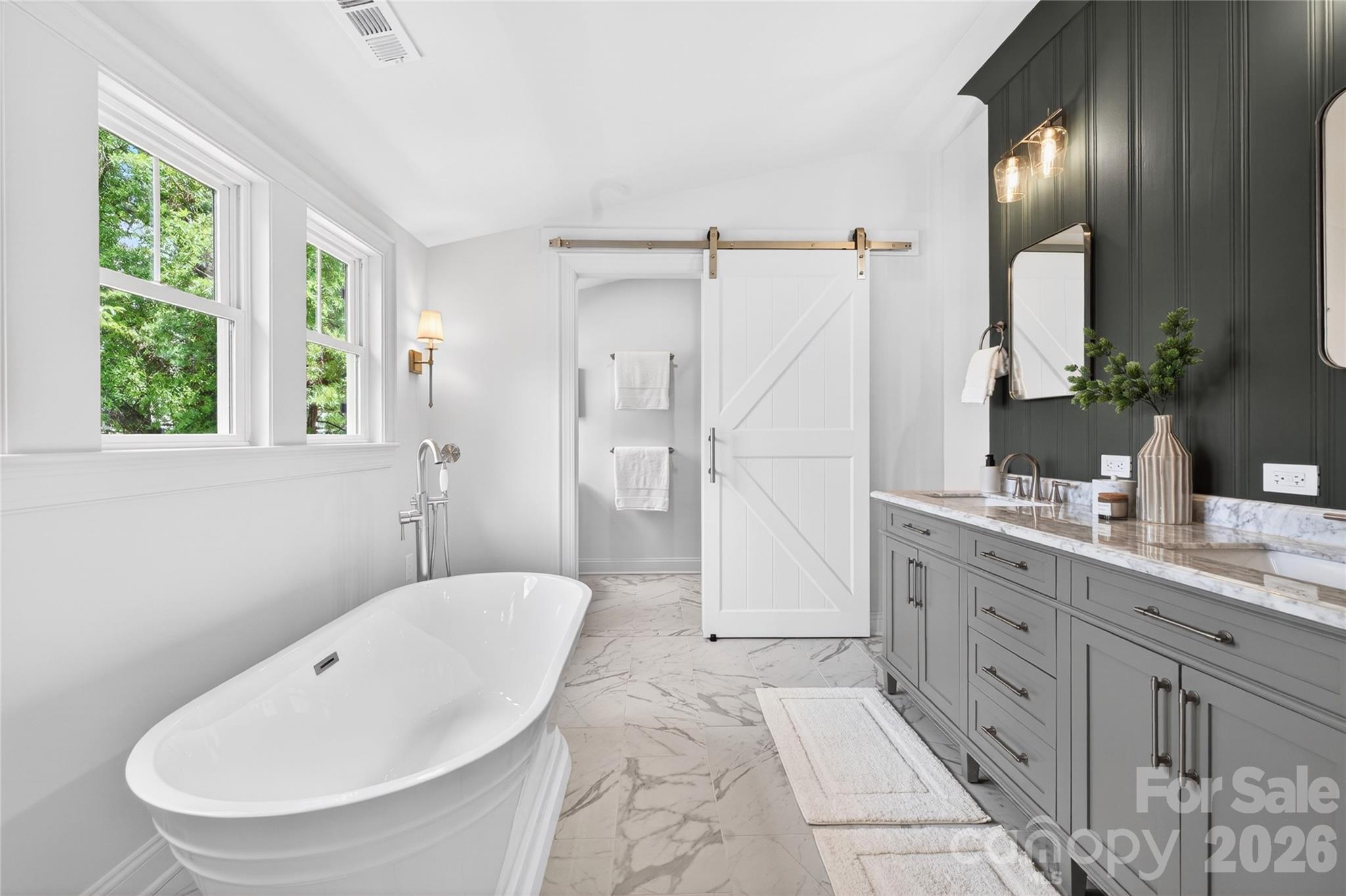 2501 Runnymede Lane Charlotte NC 28209
