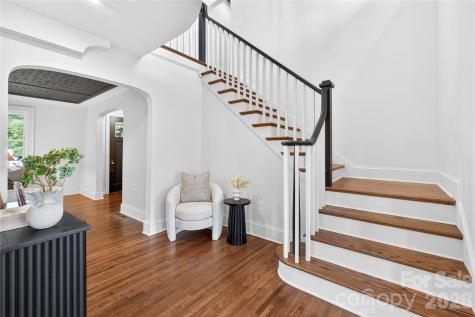 2501 Runnymede Lane Charlotte NC 28209
