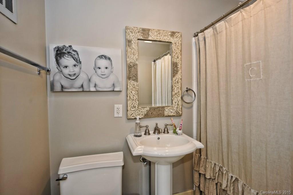 3919 Chandworth Road Charlotte NC 28210
