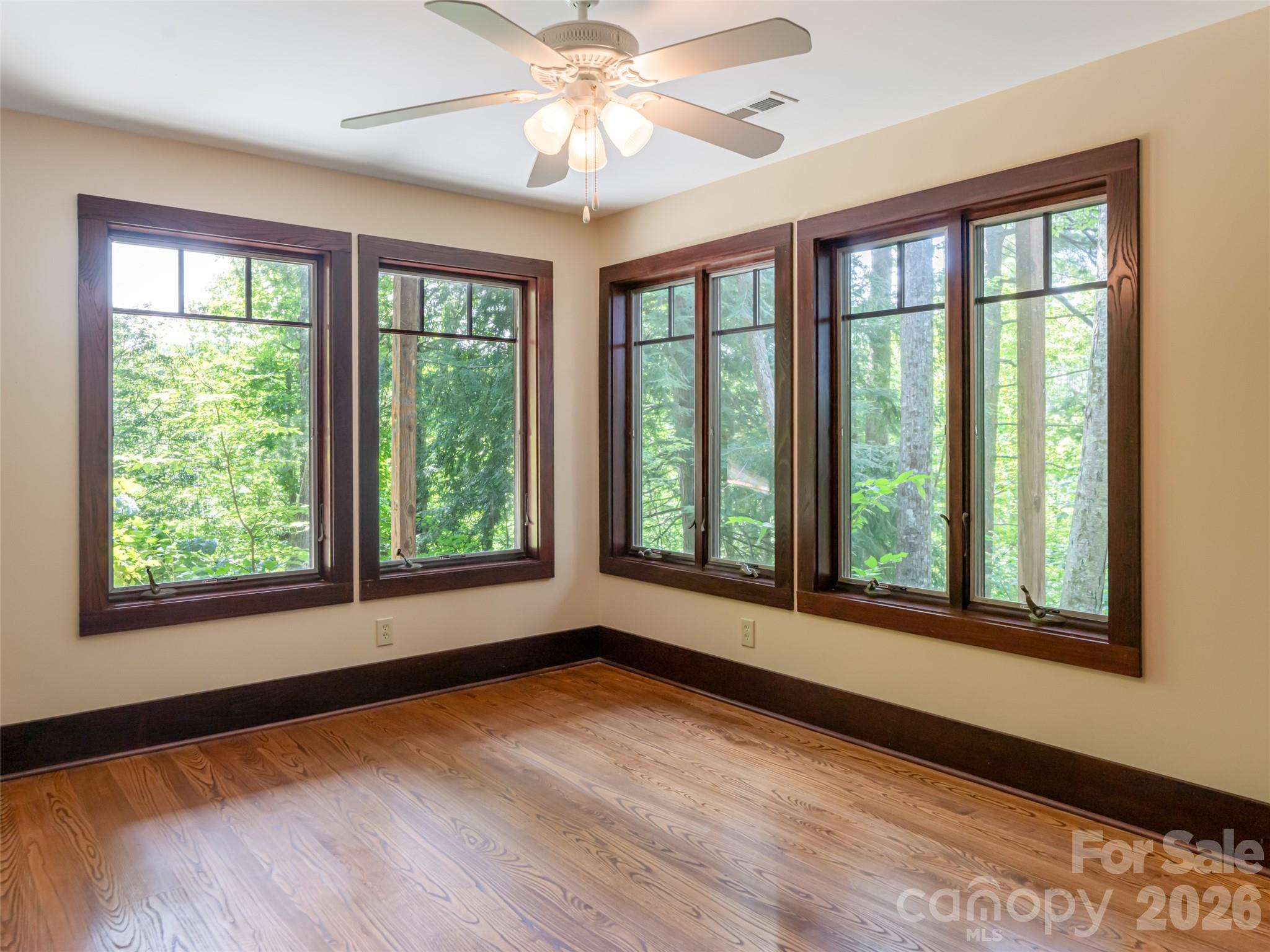 935 Whites Lake Boulevard Saluda NC 28773