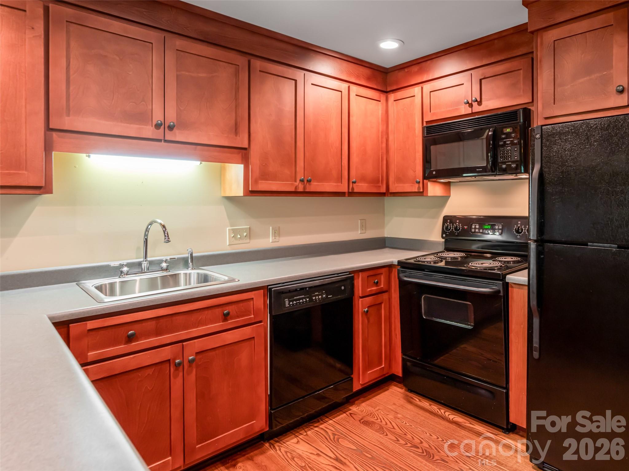 935 Whites Lake Boulevard Saluda NC 28773