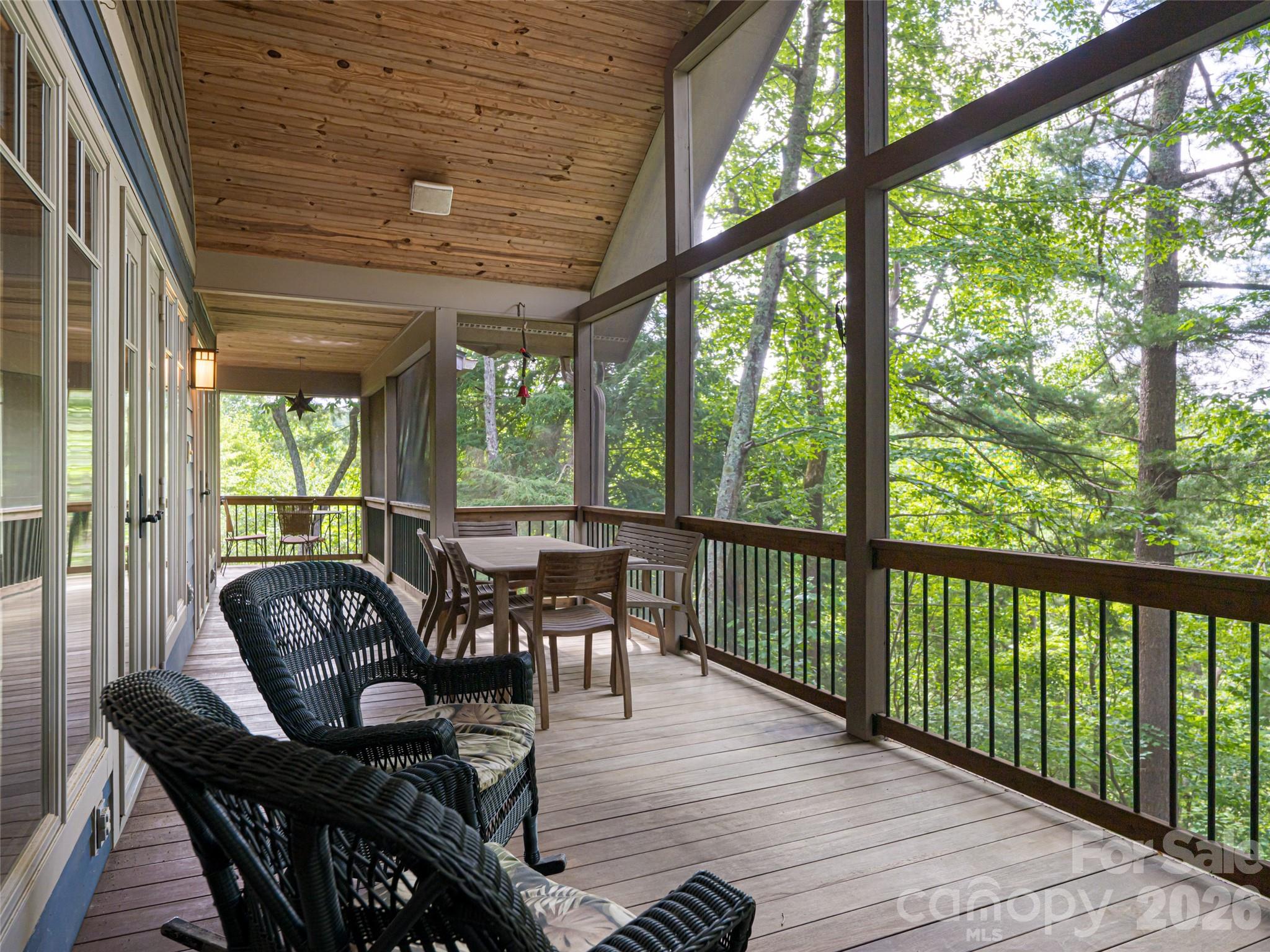 935 Whites Lake Boulevard Saluda NC 28773