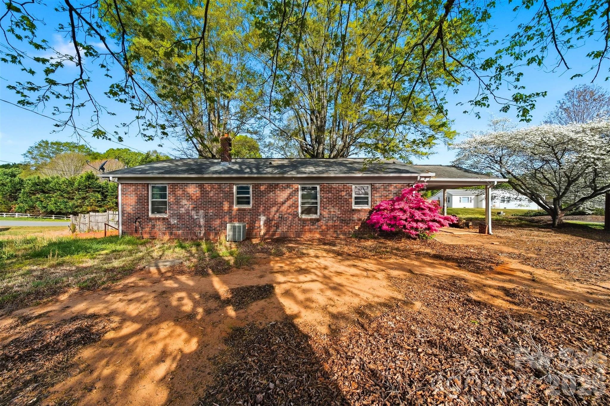 2610 20th Street Lane NE Hickory NC 28601