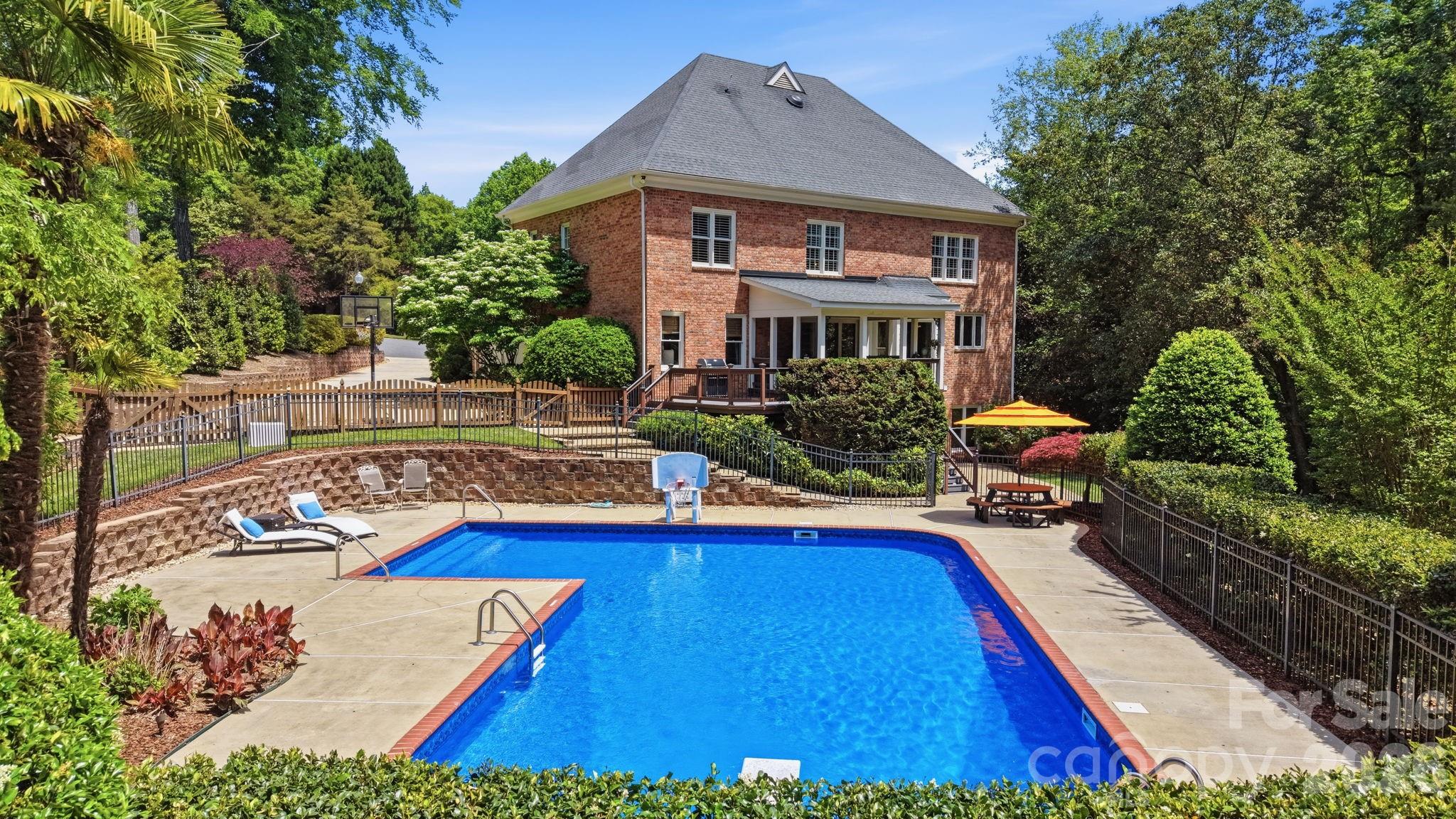 6746 Wynfaire Lane Charlotte NC 28210