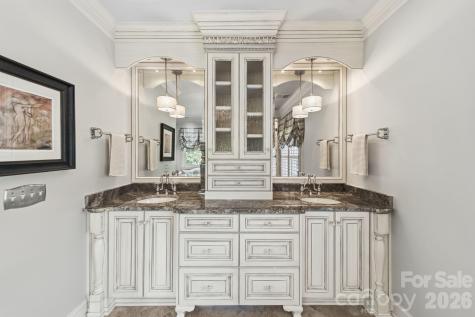 6746 Wynfaire Lane Charlotte NC 28210