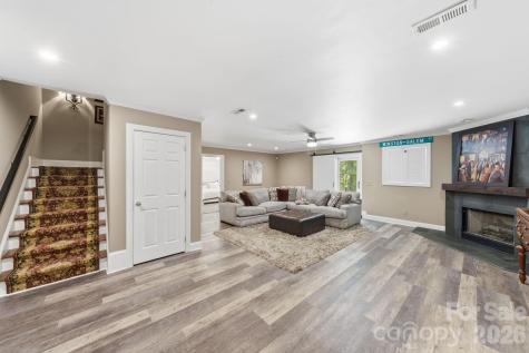 6746 Wynfaire Lane Charlotte NC 28210