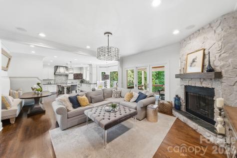 6746 Wynfaire Lane Charlotte NC 28210