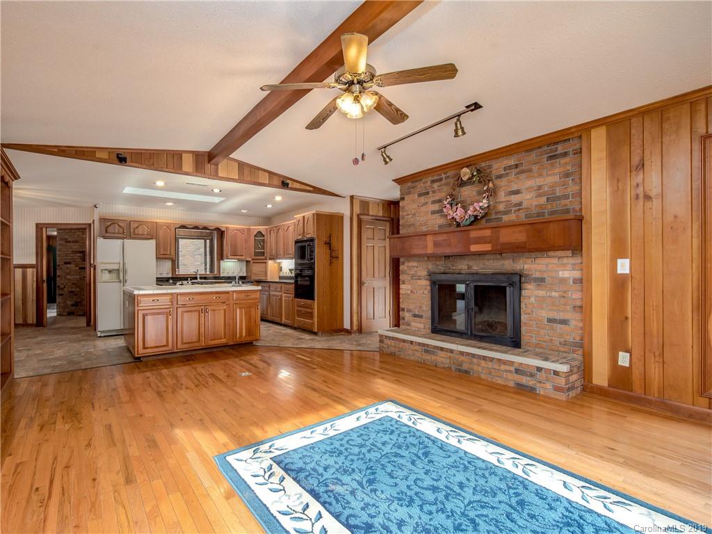 415 Beauty Spot Cove Road Mars Hill NC 28754