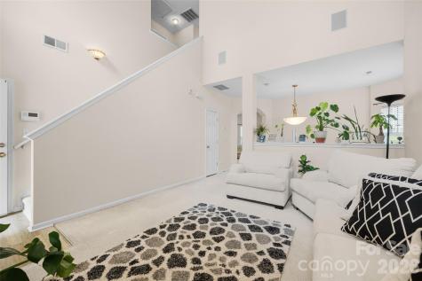 330 Bridal Veil Drive Charlotte NC 28217