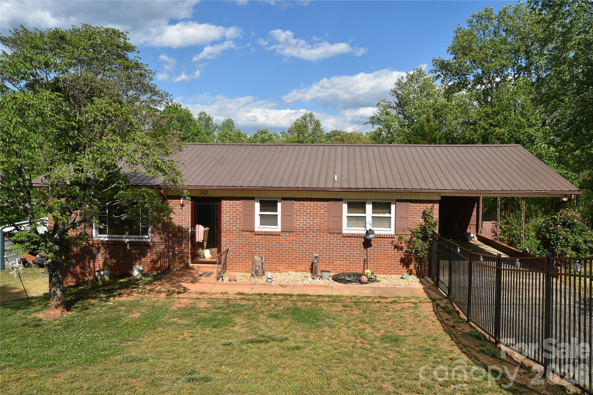 1082 Maple Street Granite Falls NC 28630