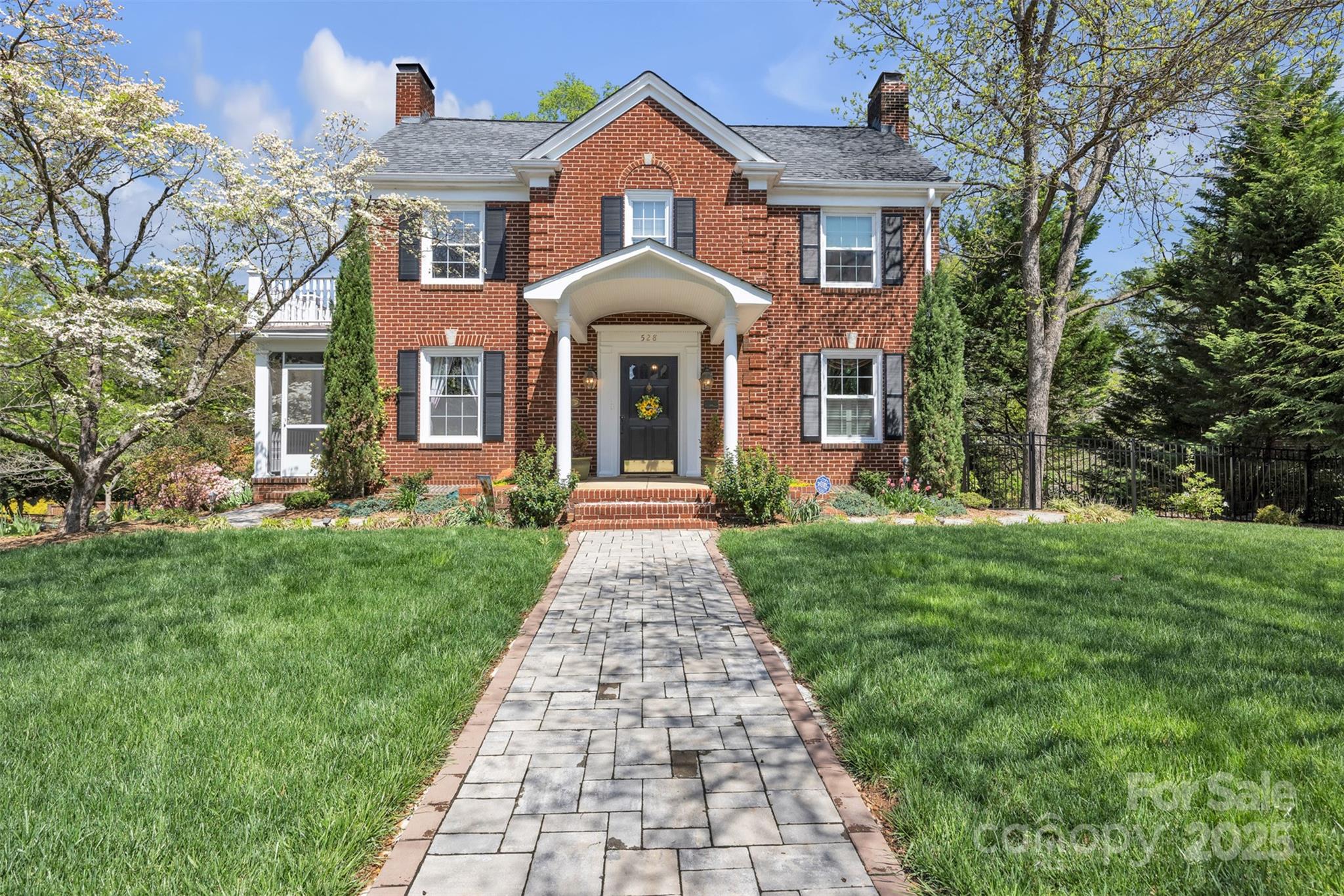 528 1st Avenue NW Hickory NC 28601