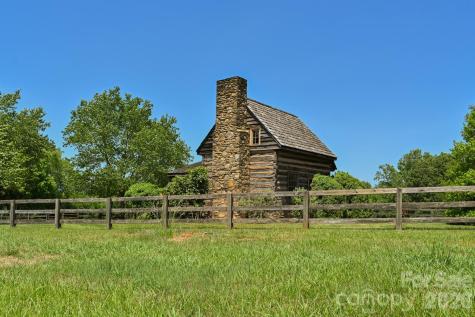 835 Jackson Grove Road Columbus NC 28722