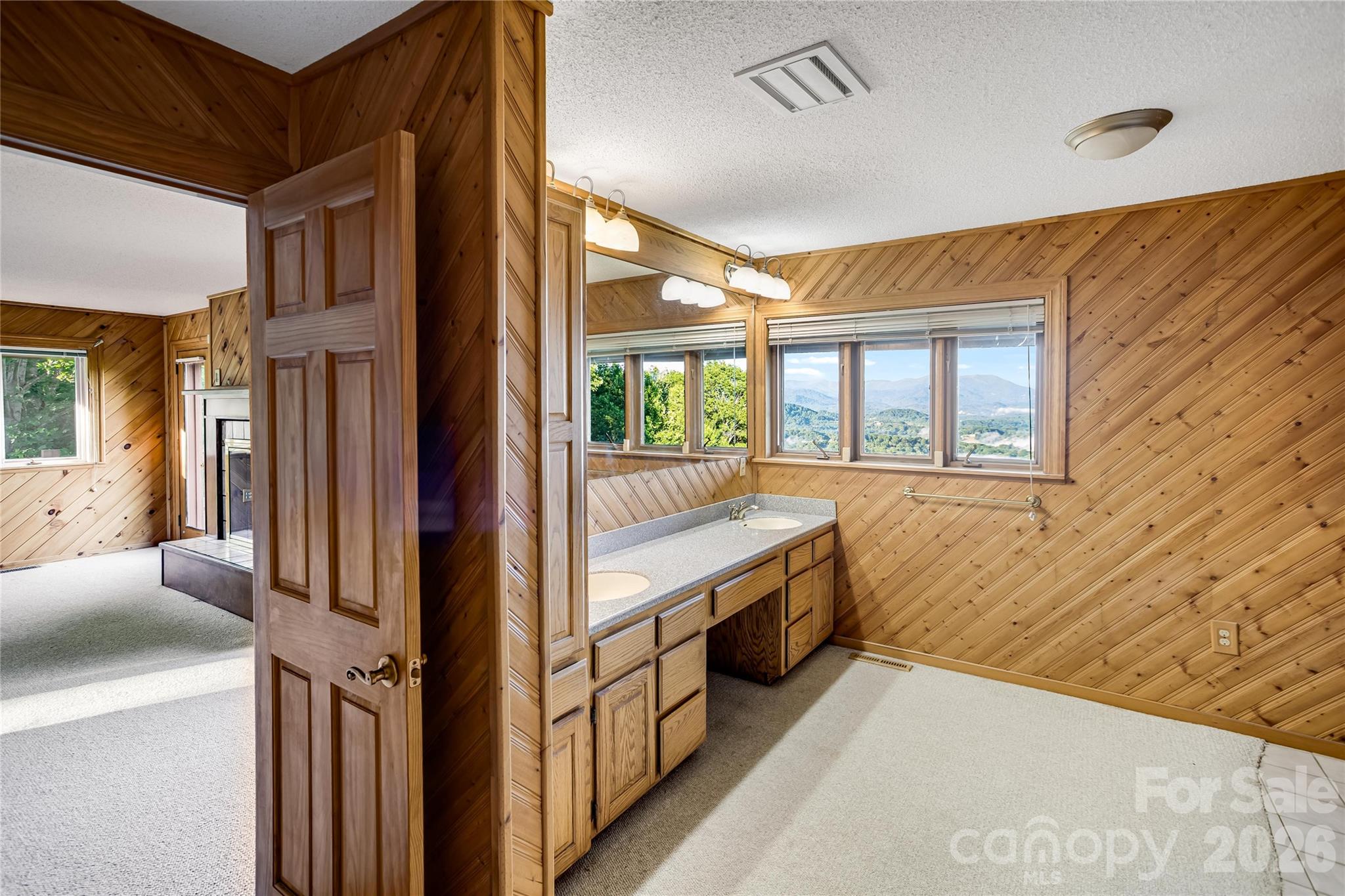 1087 Brigadoon Drive Clyde NC 28721