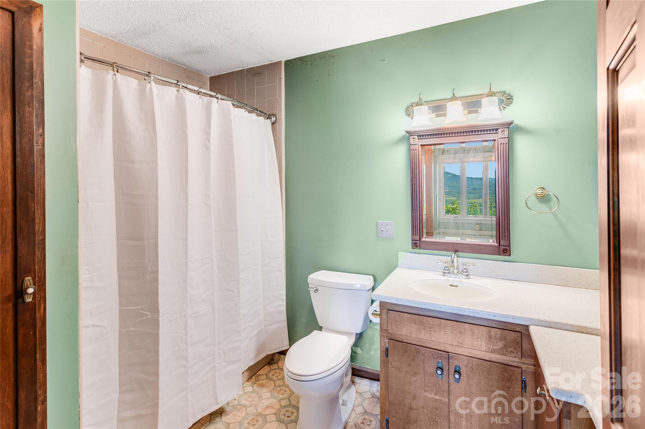 1087 Brigadoon Drive Clyde NC 28721