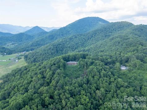 1087 Brigadoon Drive Clyde NC 28721