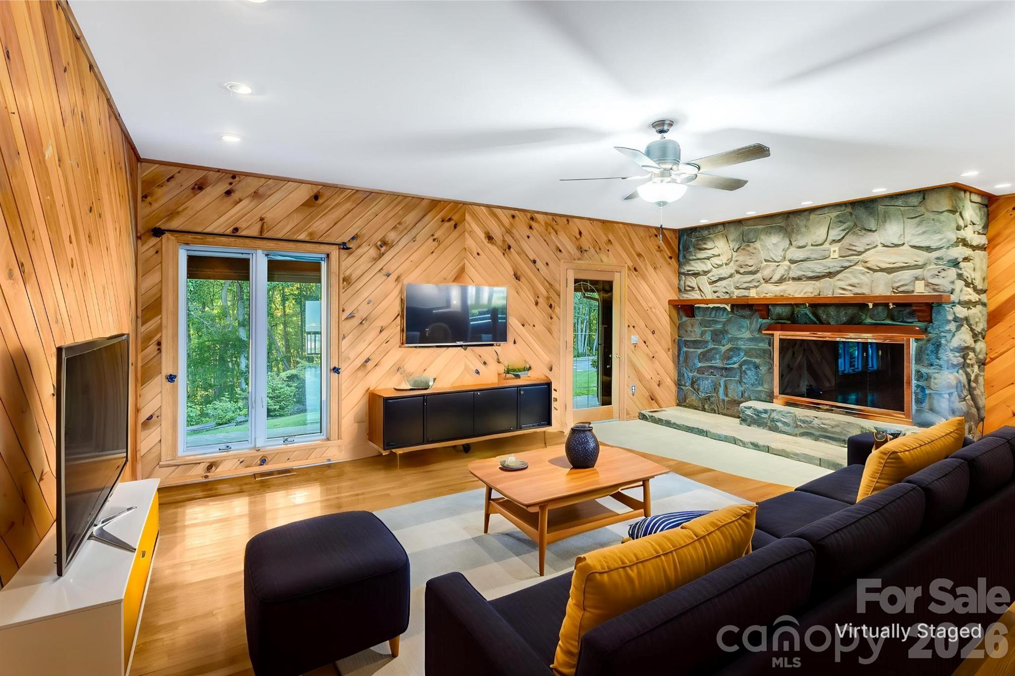 1087 Brigadoon Drive Clyde NC 28721