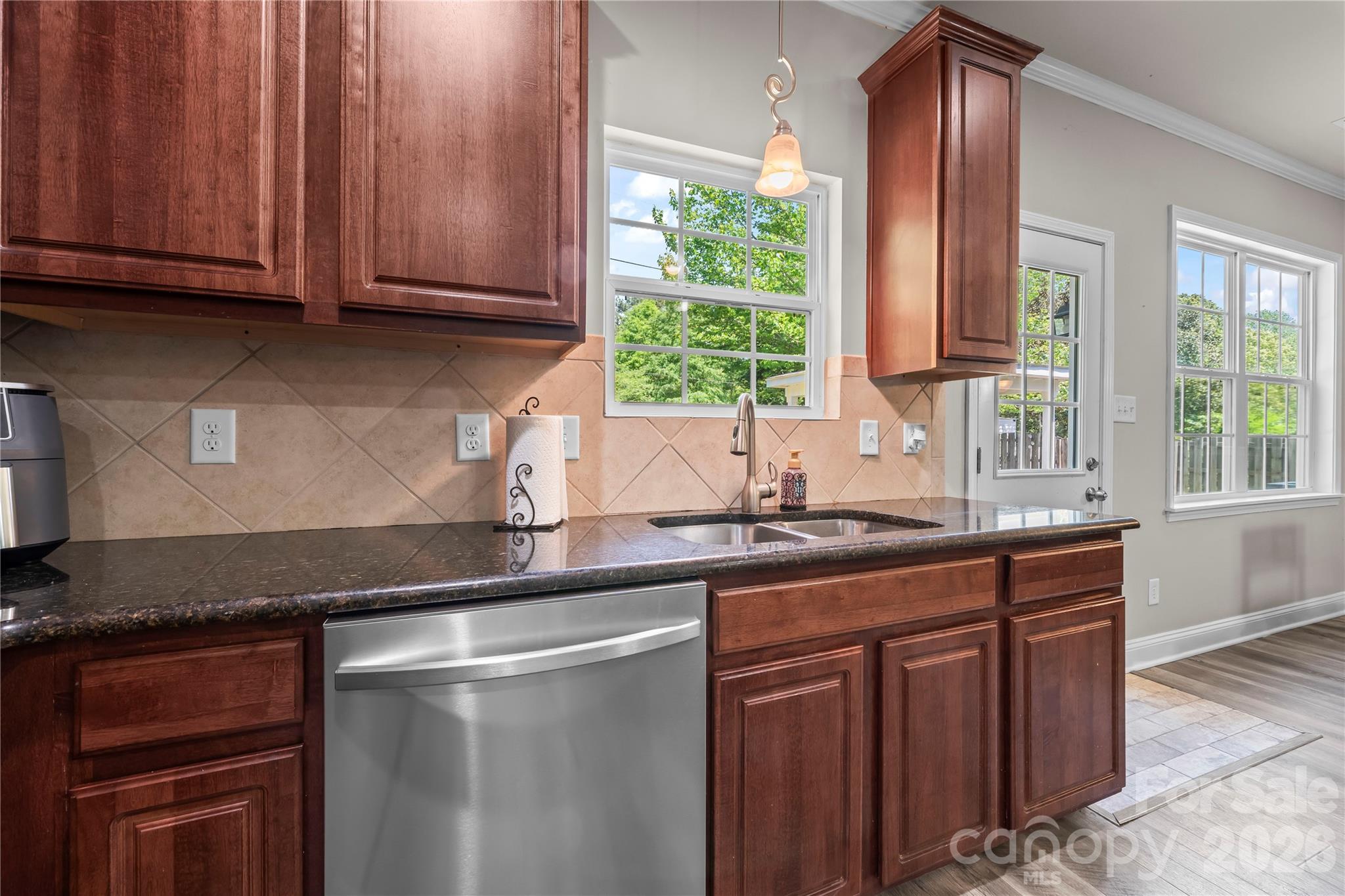 5602 Falkland Drive Matthews NC 28104